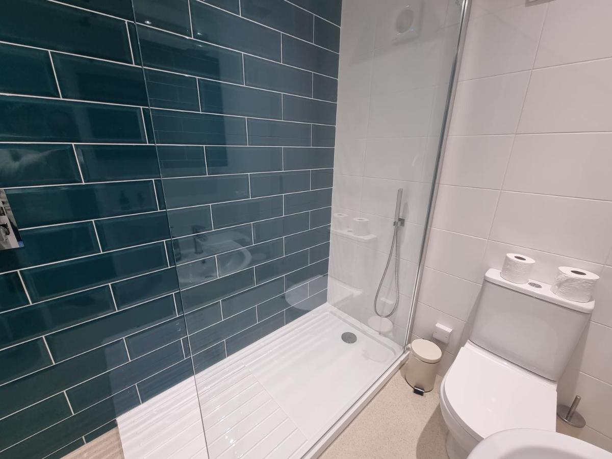 The Bunker-Luxe Central Falmouth Getaway With Stunning Sea Views Luaran gambar
