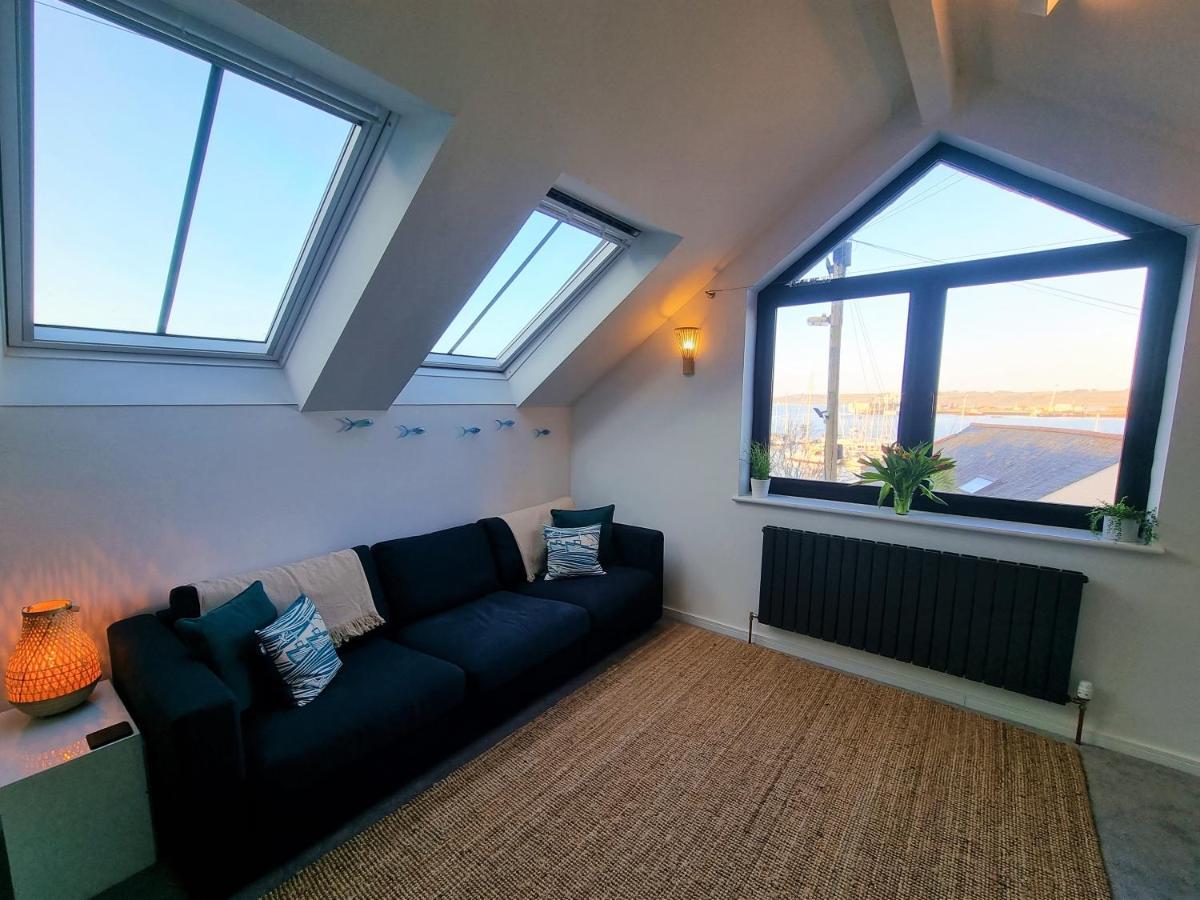 The Bunker-Luxe Central Falmouth Getaway With Stunning Sea Views Luaran gambar