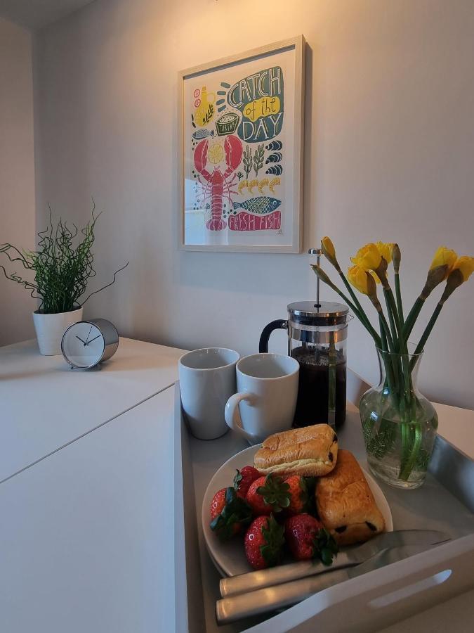 The Bunker-Luxe Central Falmouth Getaway With Stunning Sea Views Luaran gambar