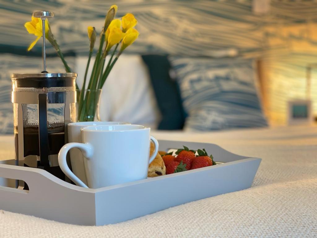 The Bunker-Luxe Central Falmouth Getaway With Stunning Sea Views Luaran gambar