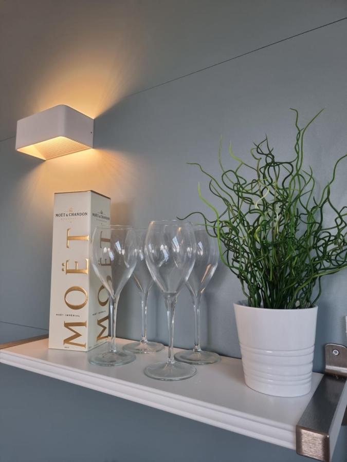 The Bunker-Luxe Central Falmouth Getaway With Stunning Sea Views Luaran gambar