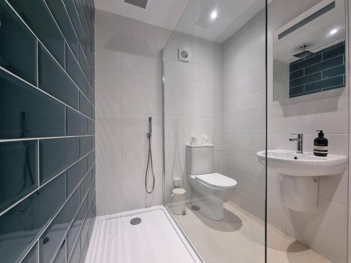 The Bunker-Luxe Central Falmouth Getaway With Stunning Sea Views Luaran gambar