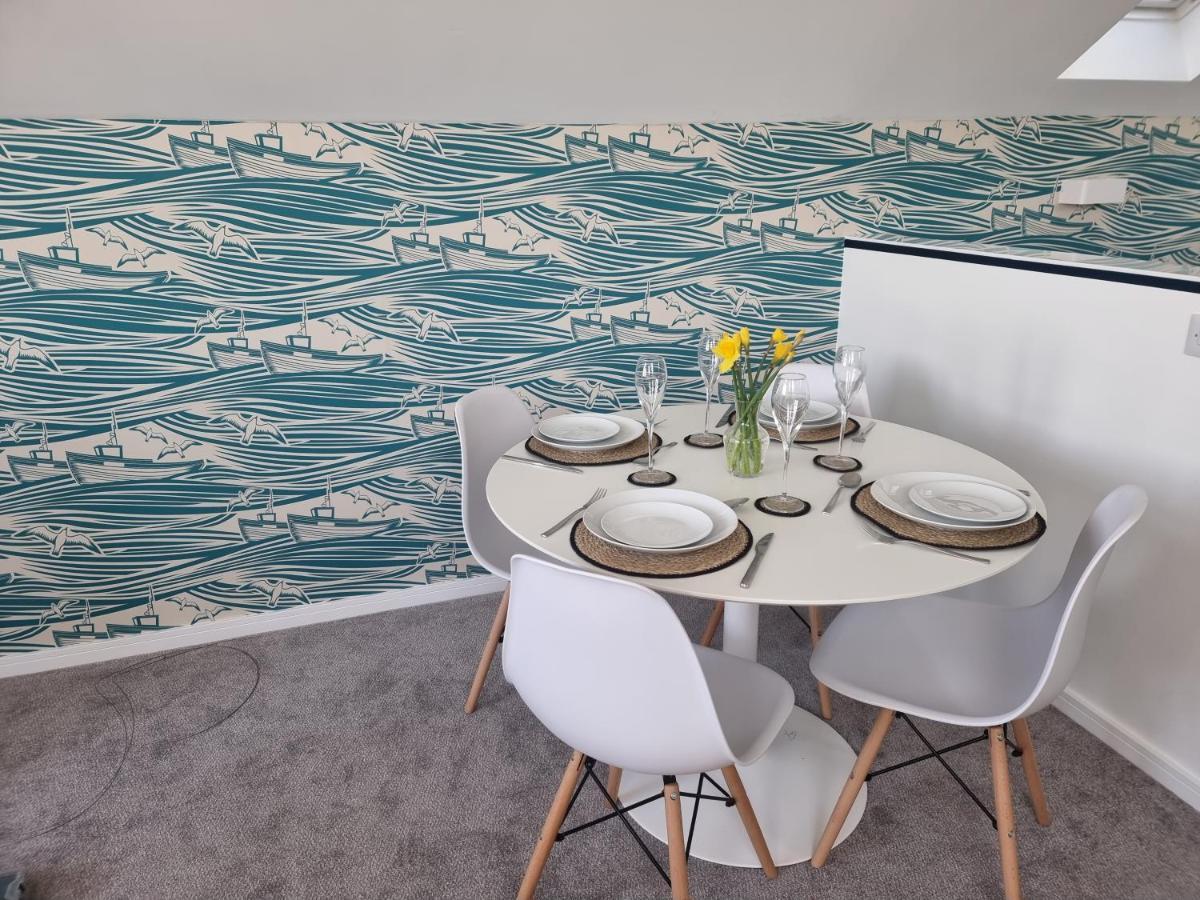 The Bunker-Luxe Central Falmouth Getaway With Stunning Sea Views Luaran gambar