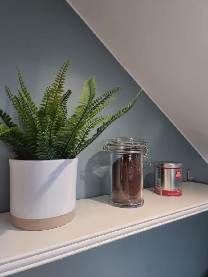 The Bunker-Luxe Central Falmouth Getaway With Stunning Sea Views Luaran gambar
